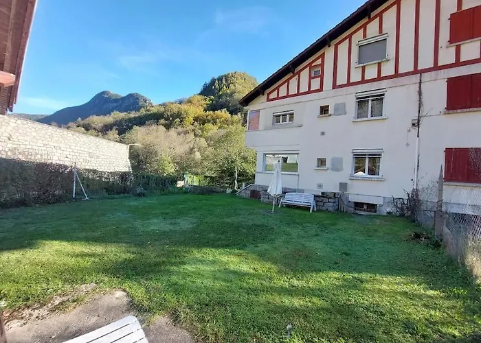 Beau Jardin Proche Randonnée Calme Plain Pied * Auzat