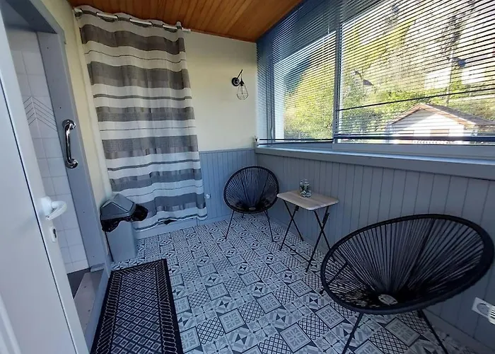 Beau Jardin Proche Randonnée Calme Plain Pied *